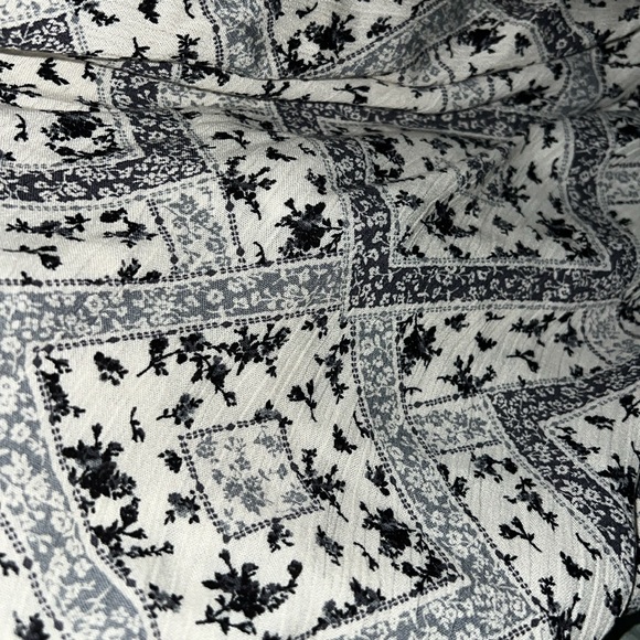 Carly Jean Los Angeles Tops CJLA Button Up Button DownFlower Paisley Shirt - Picture 5 of 8